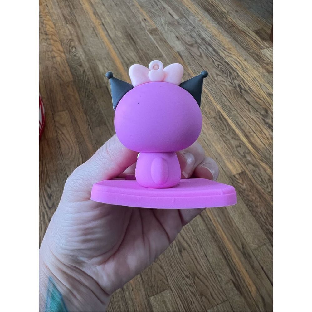 Kuromi Cell Phone Stand - Picture 5 of 6